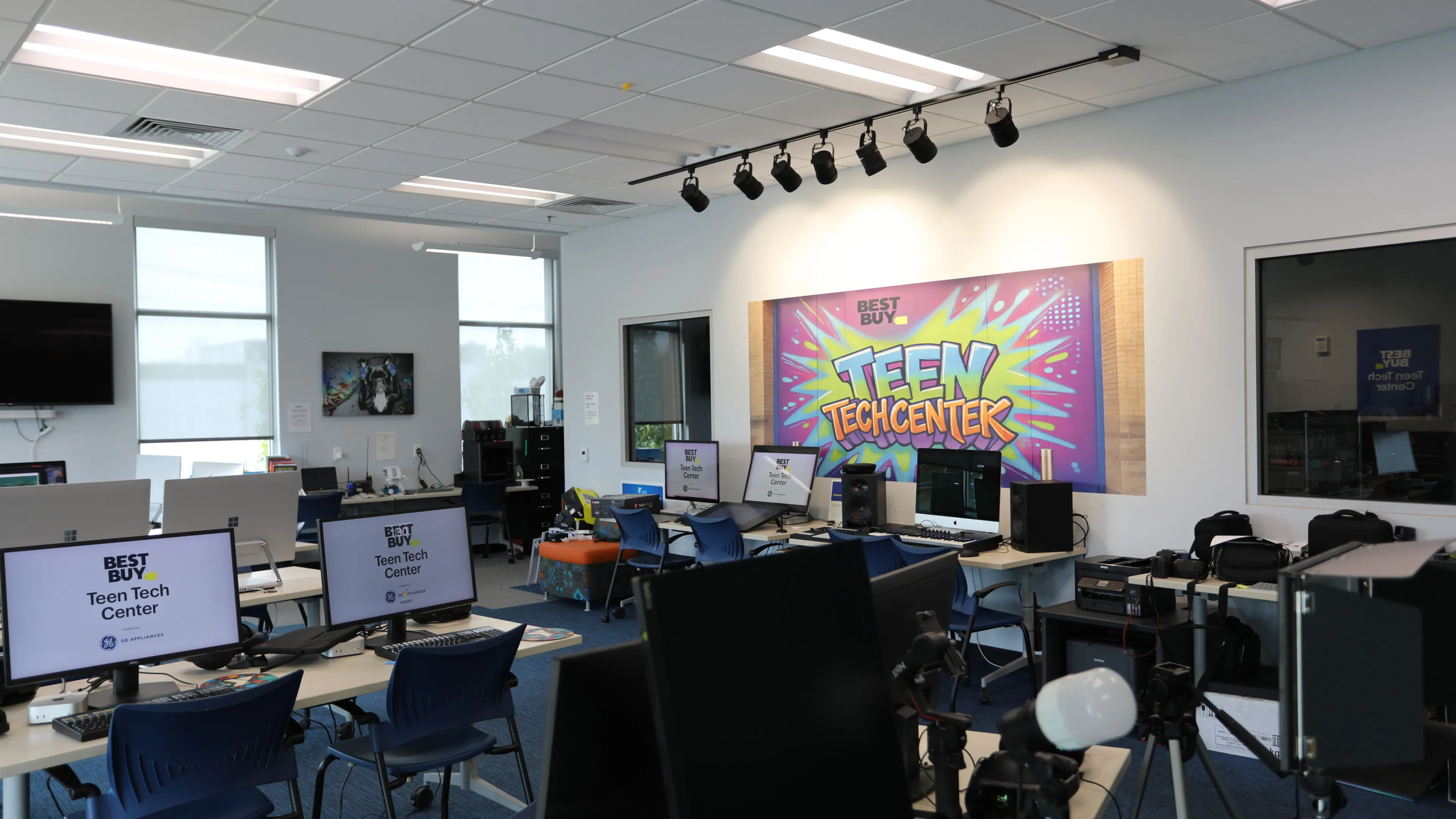 Best Buy Teen Tech Center